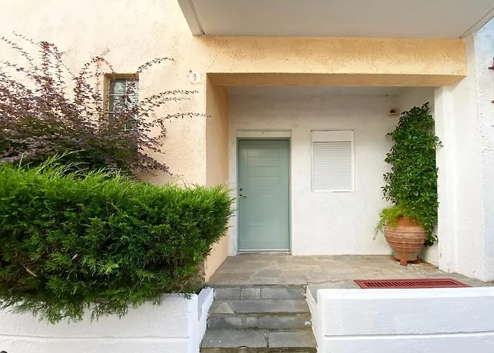 Konstantinos Siviri Nautilos Residence